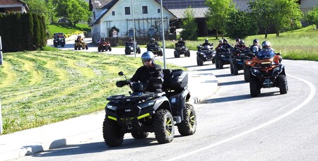 Letos je sodelovalo tudi 11  štirikolesnikov_skupaj 192 motorjev